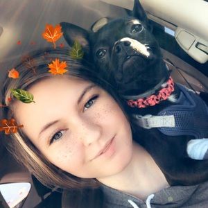 Meet your Posher, Cassandra